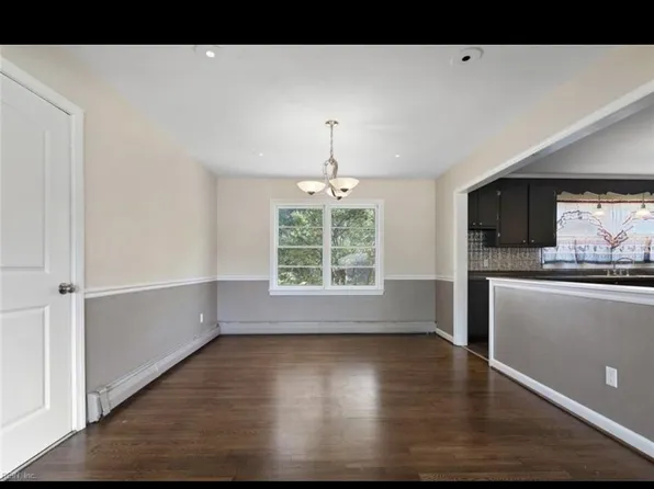 25 Wheatland Dr, Hampton, VA 23666