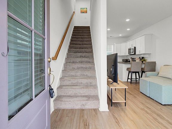 3rd image of 1531 Foster Creek Rd