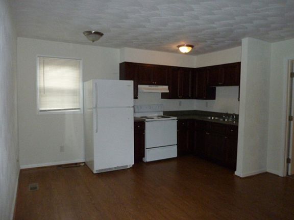 5th image of 9632 12th Bay St APT 3