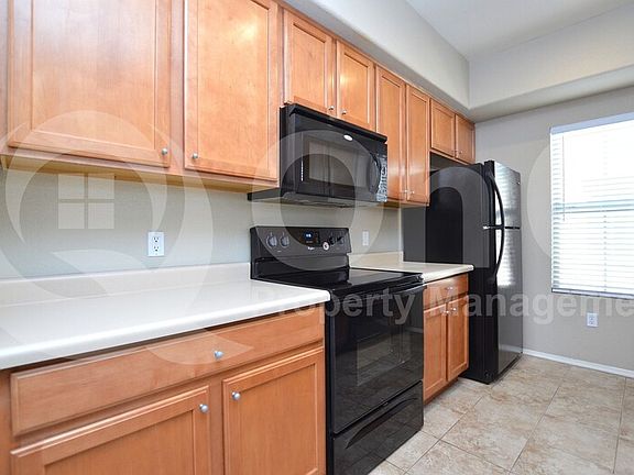 3rd image of 16825 N 14th St Unit 106