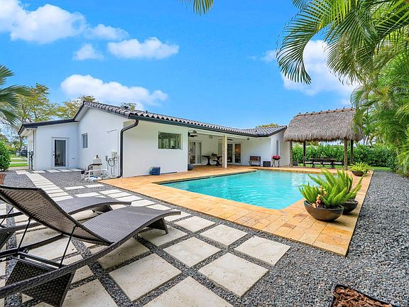 4th image of 6001 SW 89th Court