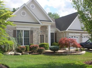 6 Lattimore Ct, Freehold, NJ 07728