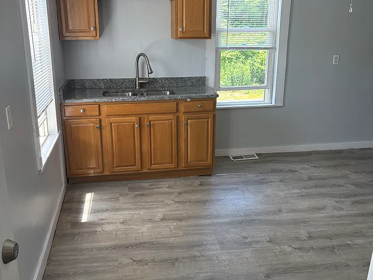 2 Chase Ave #1L — Photo 9