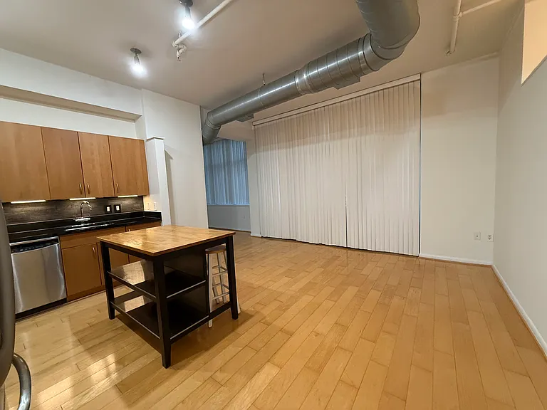 811 4th St NW #221 — Photo 4