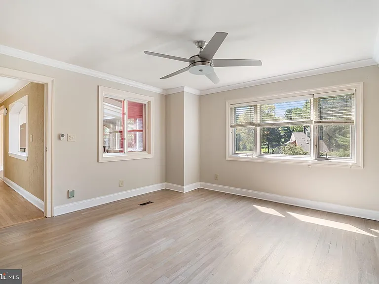 15729 Holly Grove Rd — Photo 49