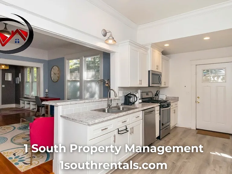 250 Tuttle Ave #B — Photo 14