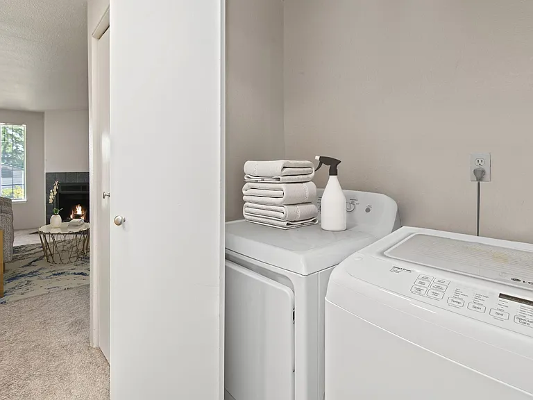 Wellington Apartment Homes — Photo 15