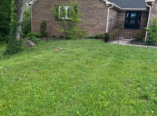 1733 Bahama Rd, Lexington, KY 40509