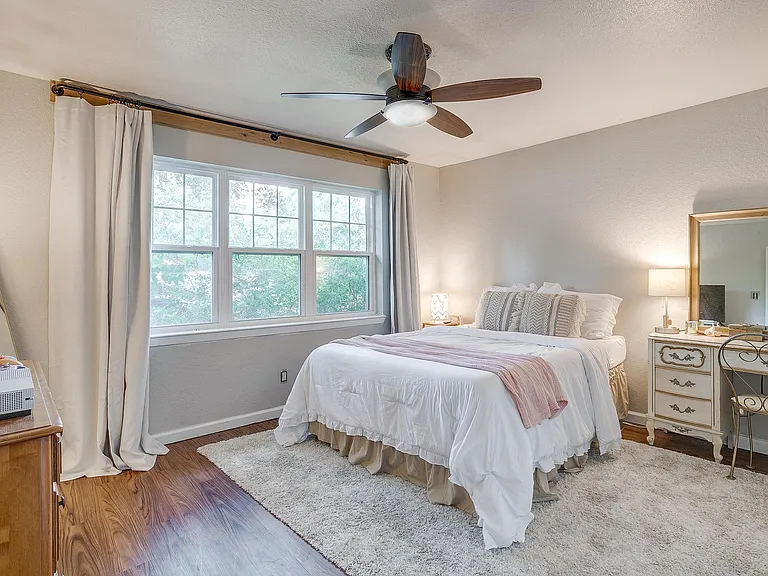 4318 Segura Ct N — Photo 11