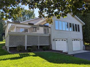 73 Delburne Dr, Davis, IL 61019