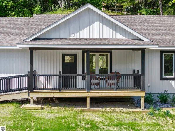 4144 S Sugar Loaf Mountain Rd, Cedar, MI 49621