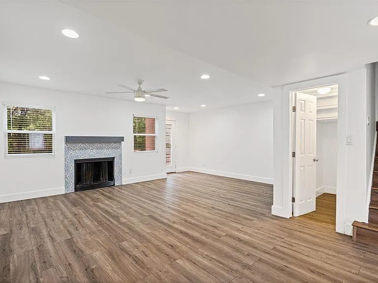 6401 Chimney Creek Cir #A — Photo 4