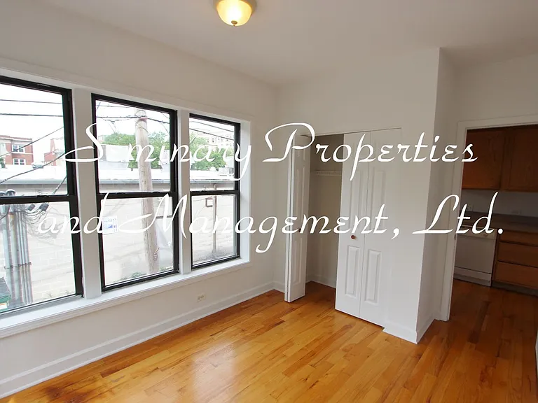 Great apartments in the heart of Uptown, one block from the red line — Photo 61