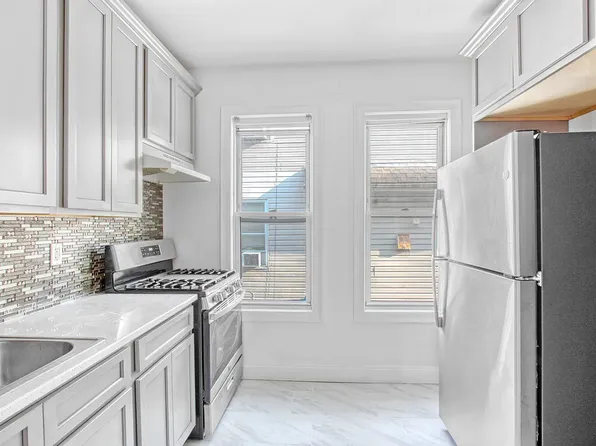 405 East 2nd Street image 5 of 16