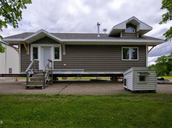 801 Valley Ave SE, Valley City, ND 58072