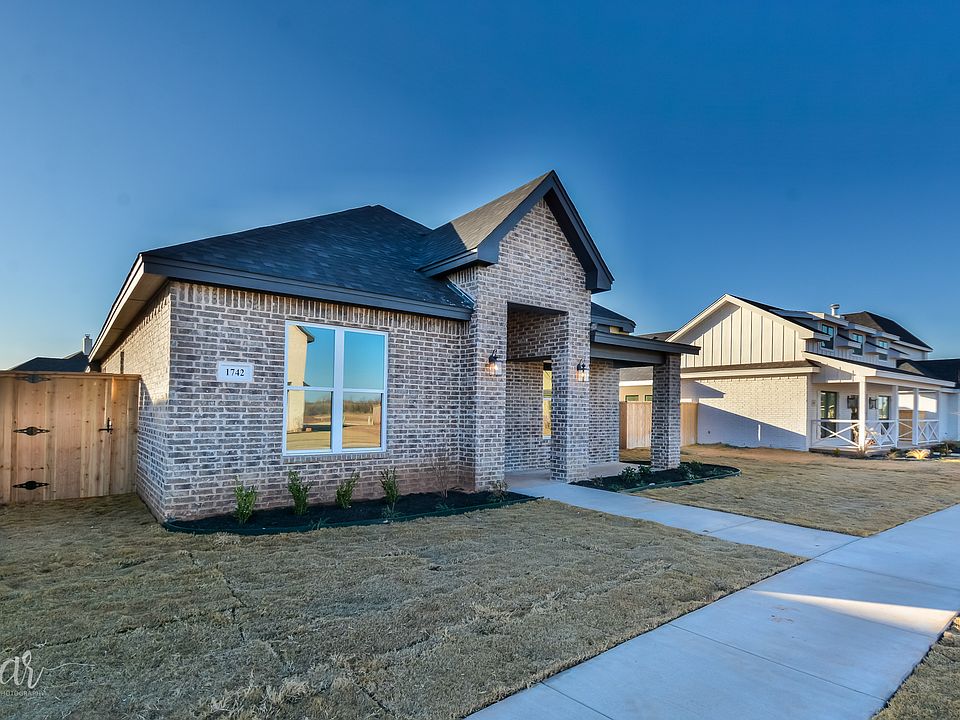 1st image of 4002 Hope Dr #8UTDTQ