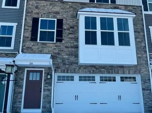 104 Lupine Dr, Mars, PA 16046