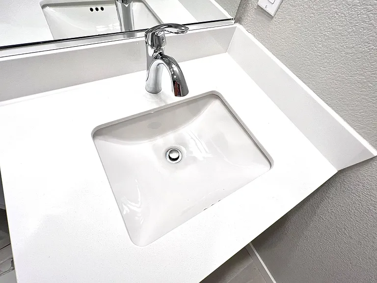 Room option #1 - private bathroom