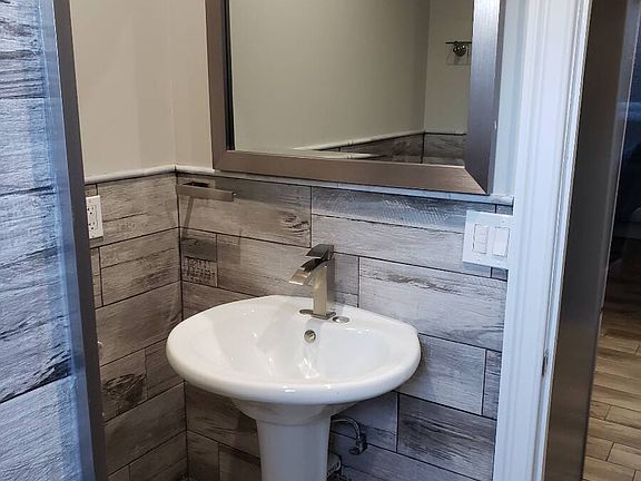 3rd image of 39 Brighton Ave