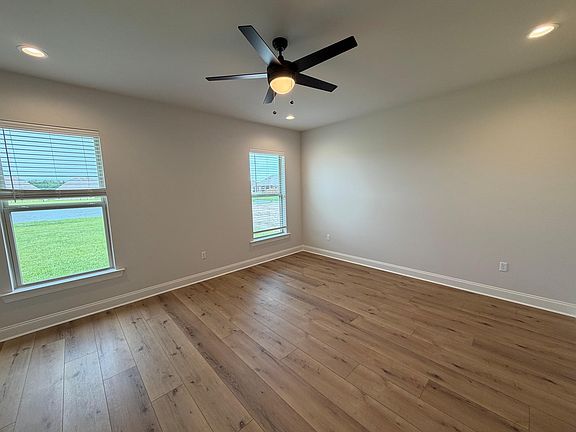 4th image of 283 Kings Wood Ave
