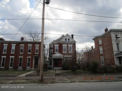 2308 W Chestnut St, Louisville, KY, 40211