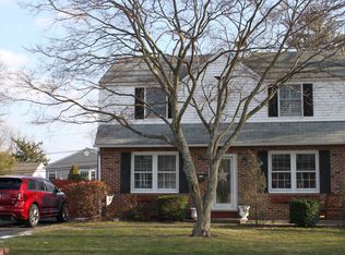 345 Forest Ave, Willow Grove, PA 19090