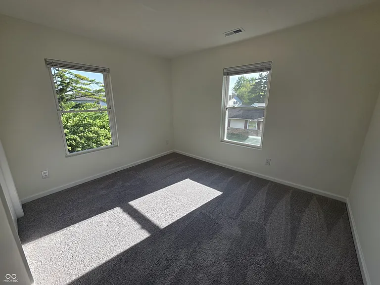 10207 Penrith Dr — Photo 13