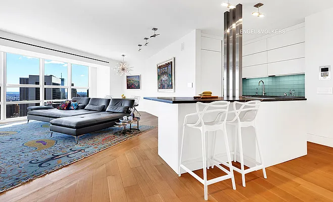 Sold by Engel & Völkers New York City | media 23