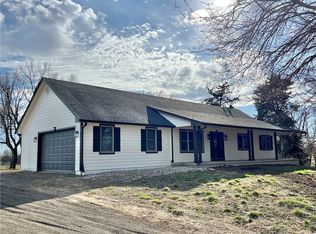 18933 Lecompton Rd, Leavenworth, KS 66048