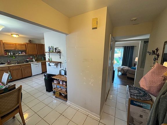 3rd image of 29W441 Butternut Ln