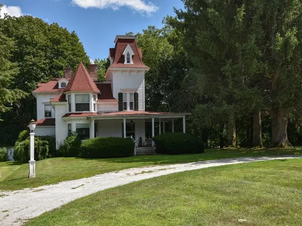 64 North St, Cheshire, MA 01225