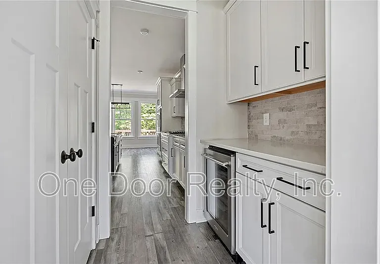5320 Linkshire Ln — Photo 11
