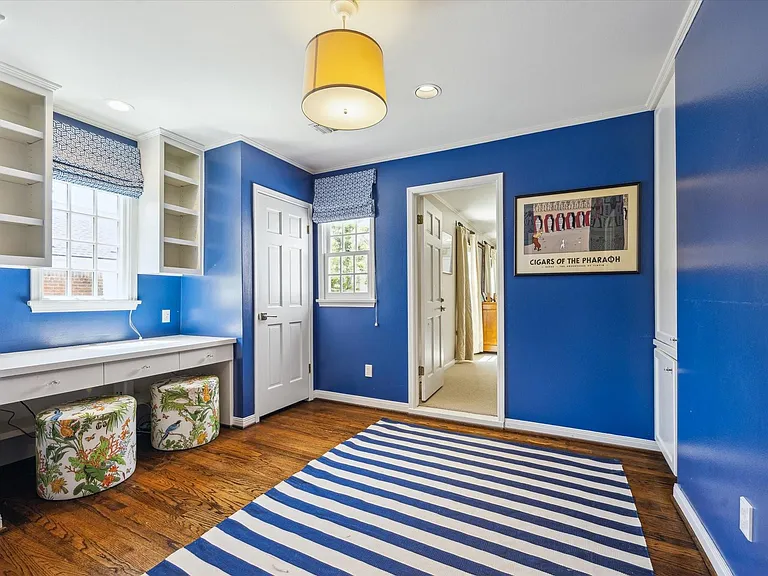 2510 Locke Ln — Photo 24