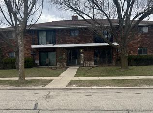 9015 N 96th St #102, Milwaukee, WI 53224