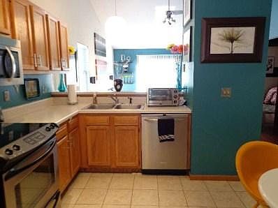 3rd image of 1406 W Seneca Ave