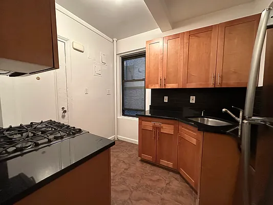 Rented by City Connections Realty | media 19