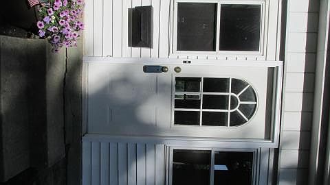1st image of 209 E Royal Forest Blvd