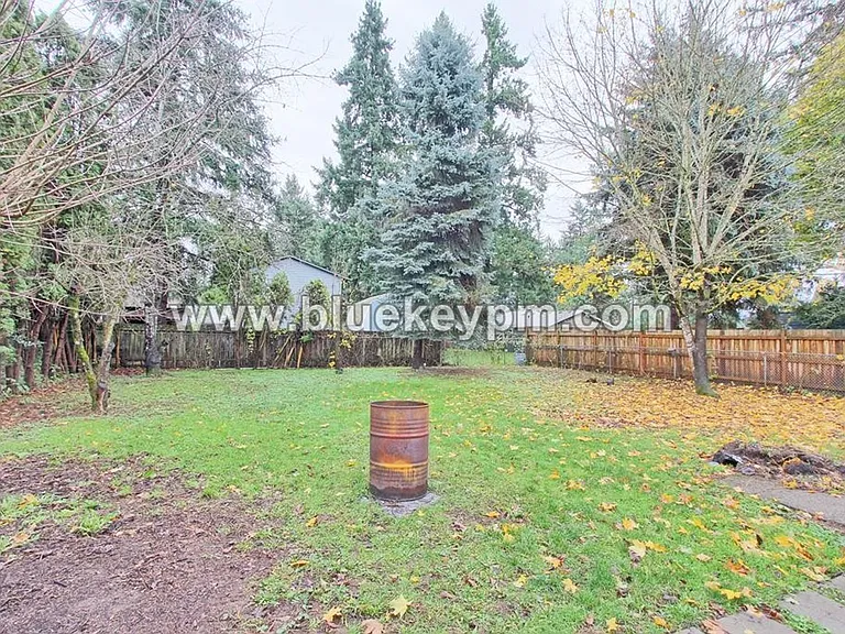 140 NE 156th Ave — Photo 11