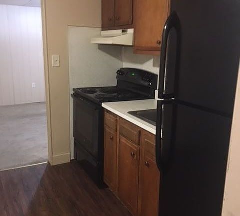 4th image of 23 Cloister Ave APT 3