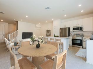 1556 Tristar Dr, Plant City, FL 33563
