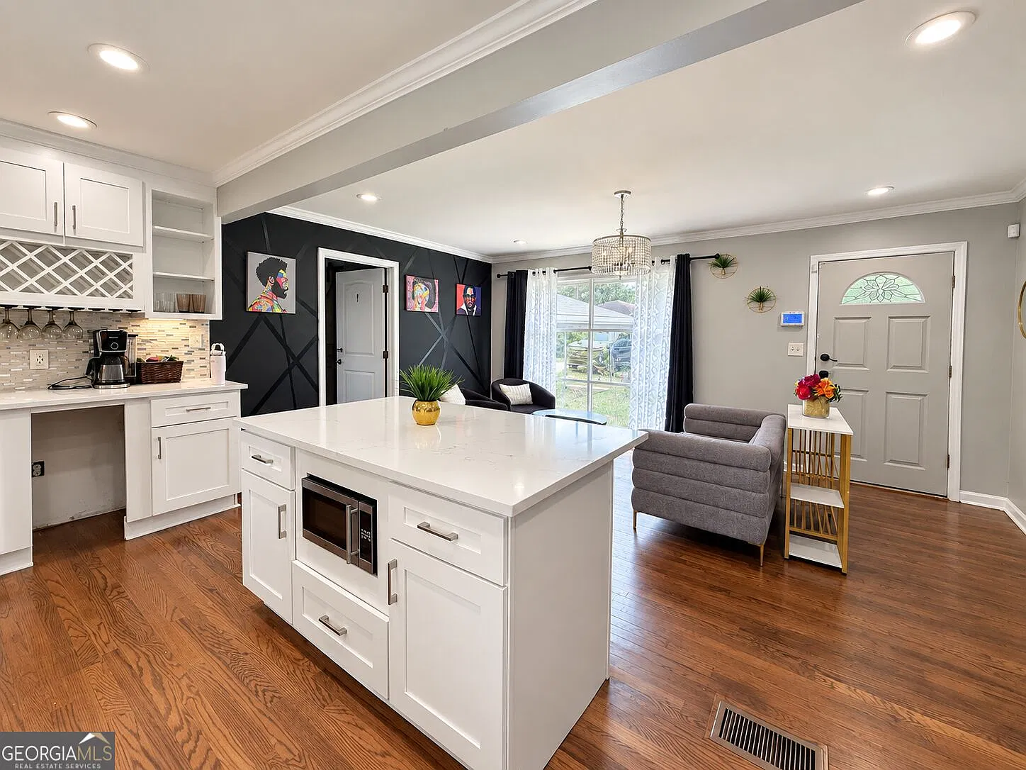 3 bed, 3.0 bath, 1654 sqft, $2,000 — Photo 2