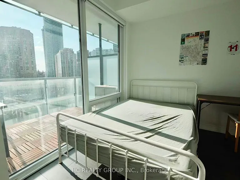 3 Gloucester St #809 — Photo 8