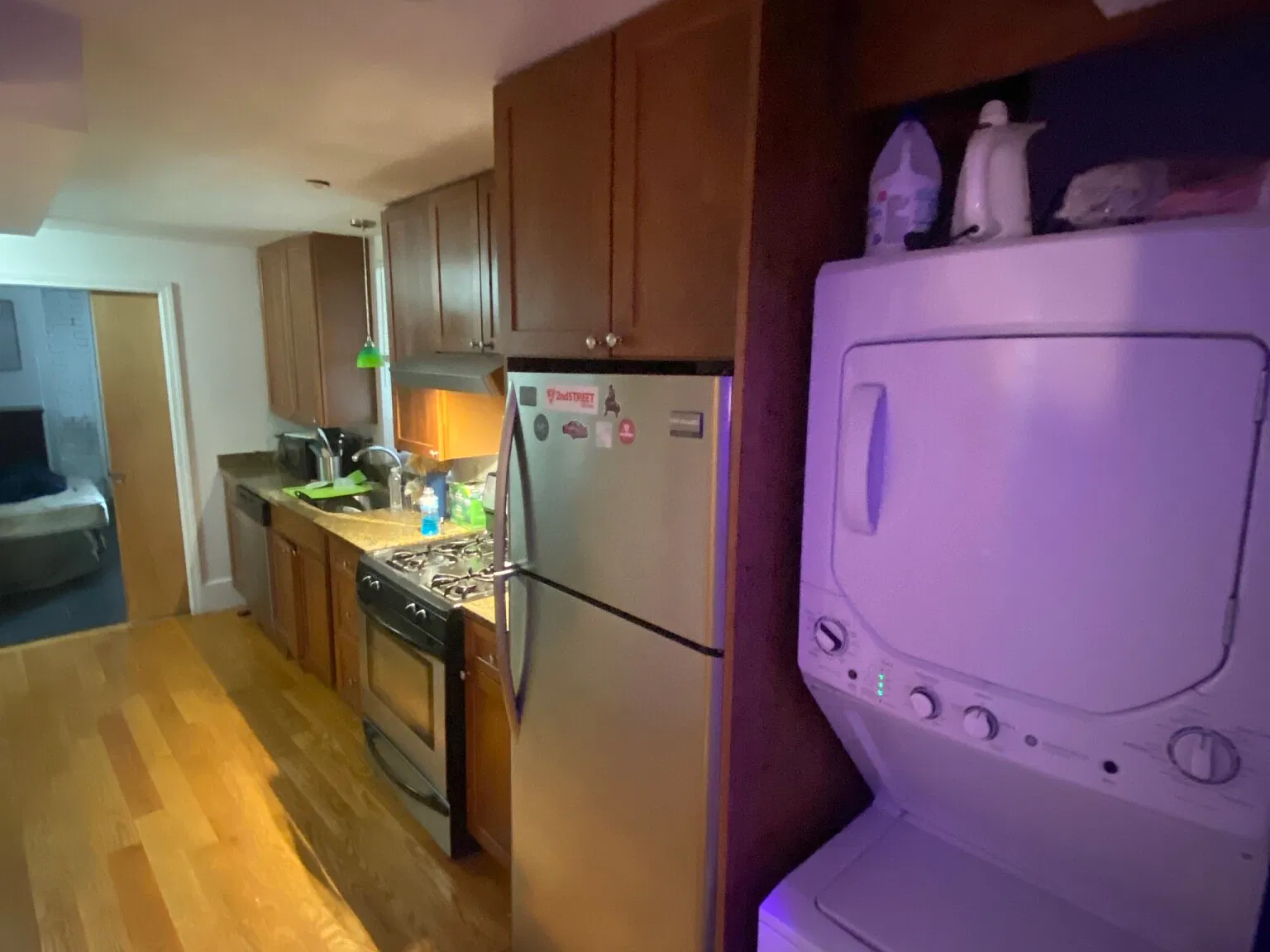 3 bed, 818 sqft, $4,300 — Photo 2
