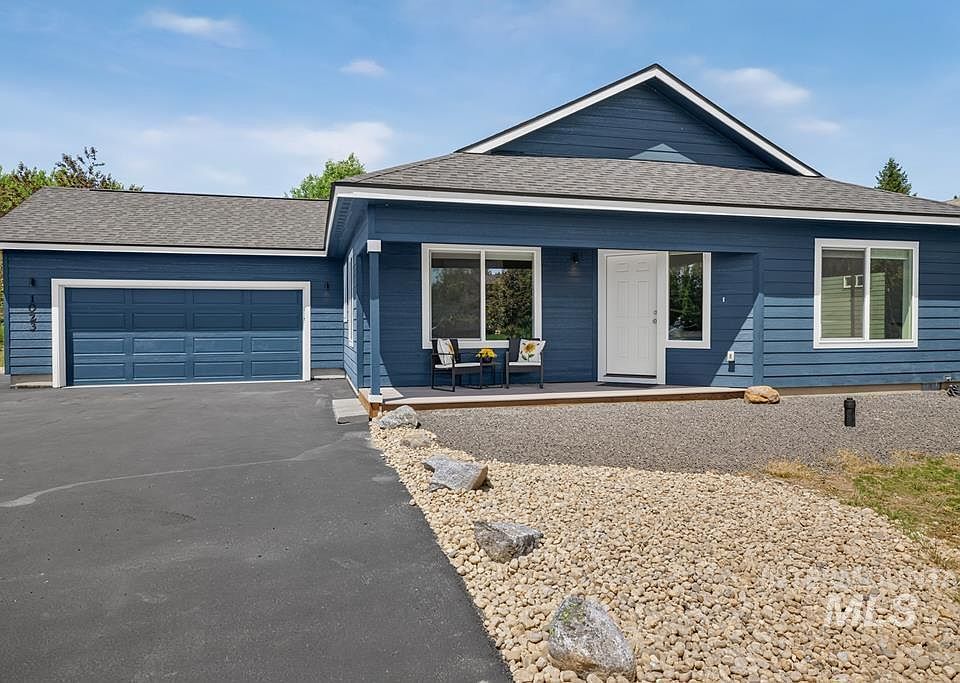 1st image of 1023 Kaitlyn Loop