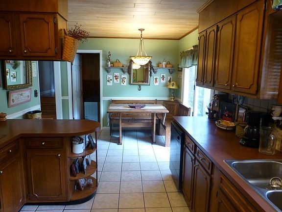 3rd image of 643 Hiwassee St