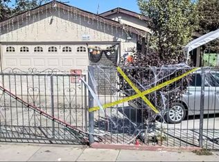 1123 E 67th St, Los Angeles, CA 90001
