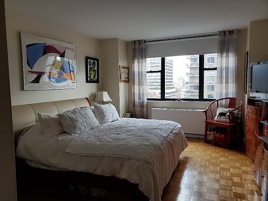 5th image of 201 E 87th St APT 9K