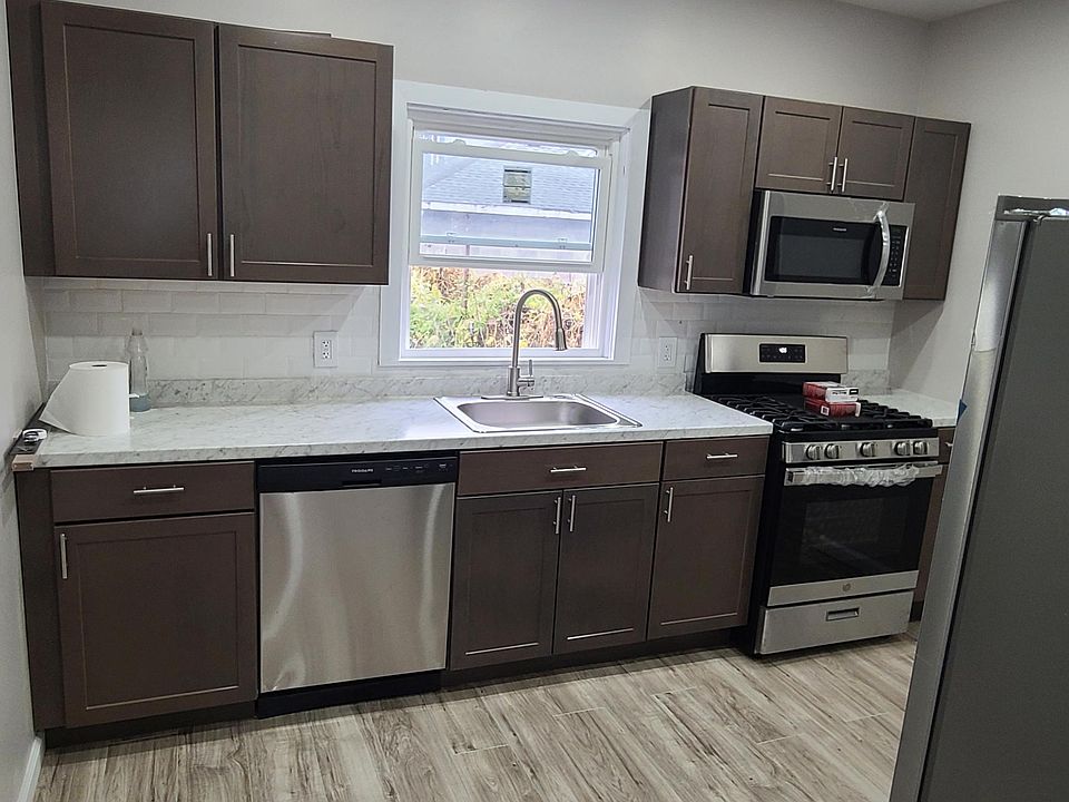1st image of 720 West Ave #1
