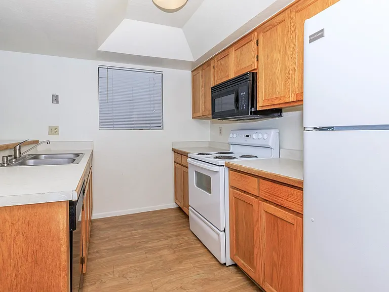 Rio Cancion Apartments — Photo 99