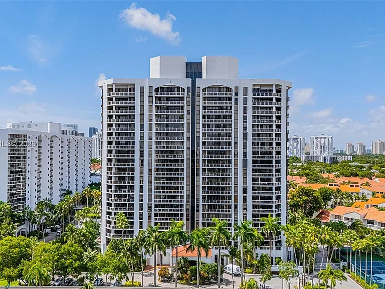 3598 Yacht Club Dr #601 — Photo 52